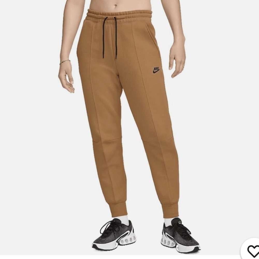 Nike Tan Jogger Sweatpants Soft Fleece Elastic Waistband